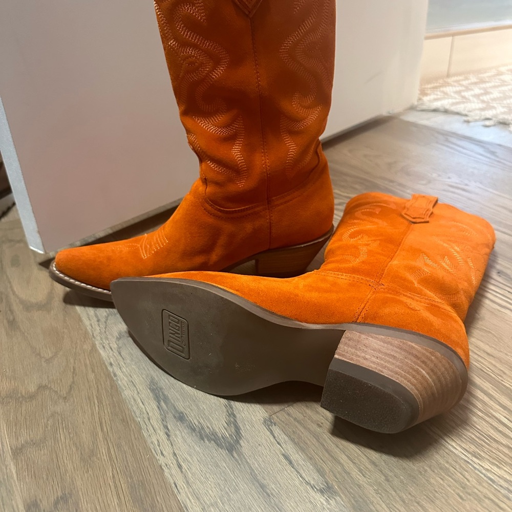 Dingo Out West Suede Boots